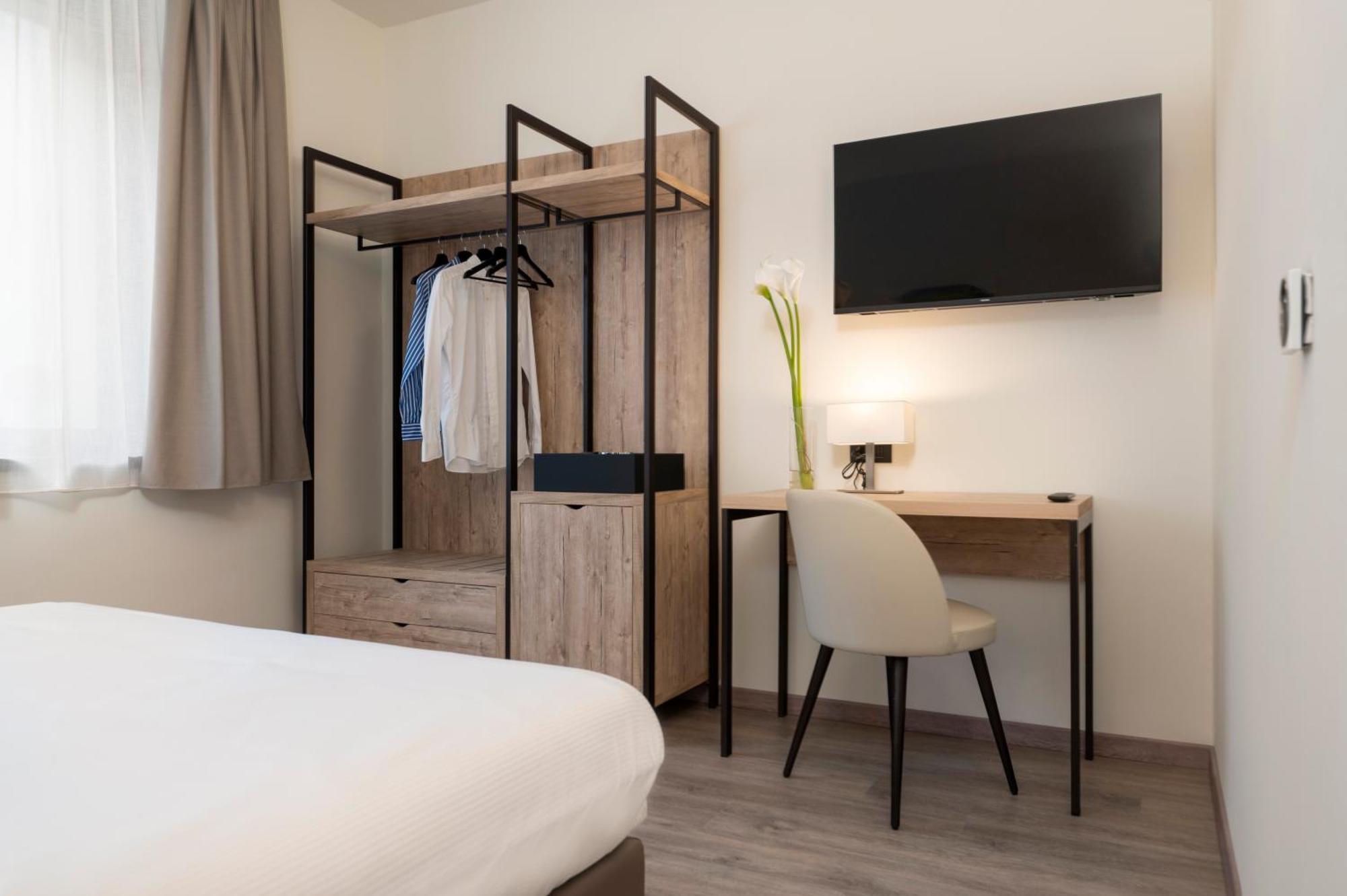 Hotel Plaza San Martino Siccomario Экстерьер фото