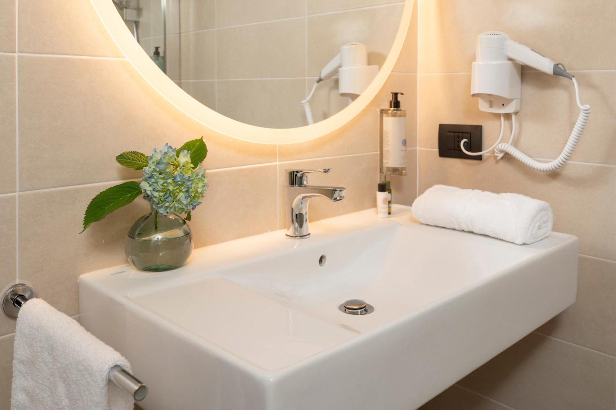 Hotel Plaza San Martino Siccomario Экстерьер фото